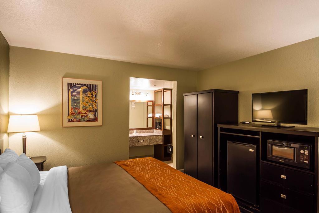 Rancho Cordova Inn Luaran gambar